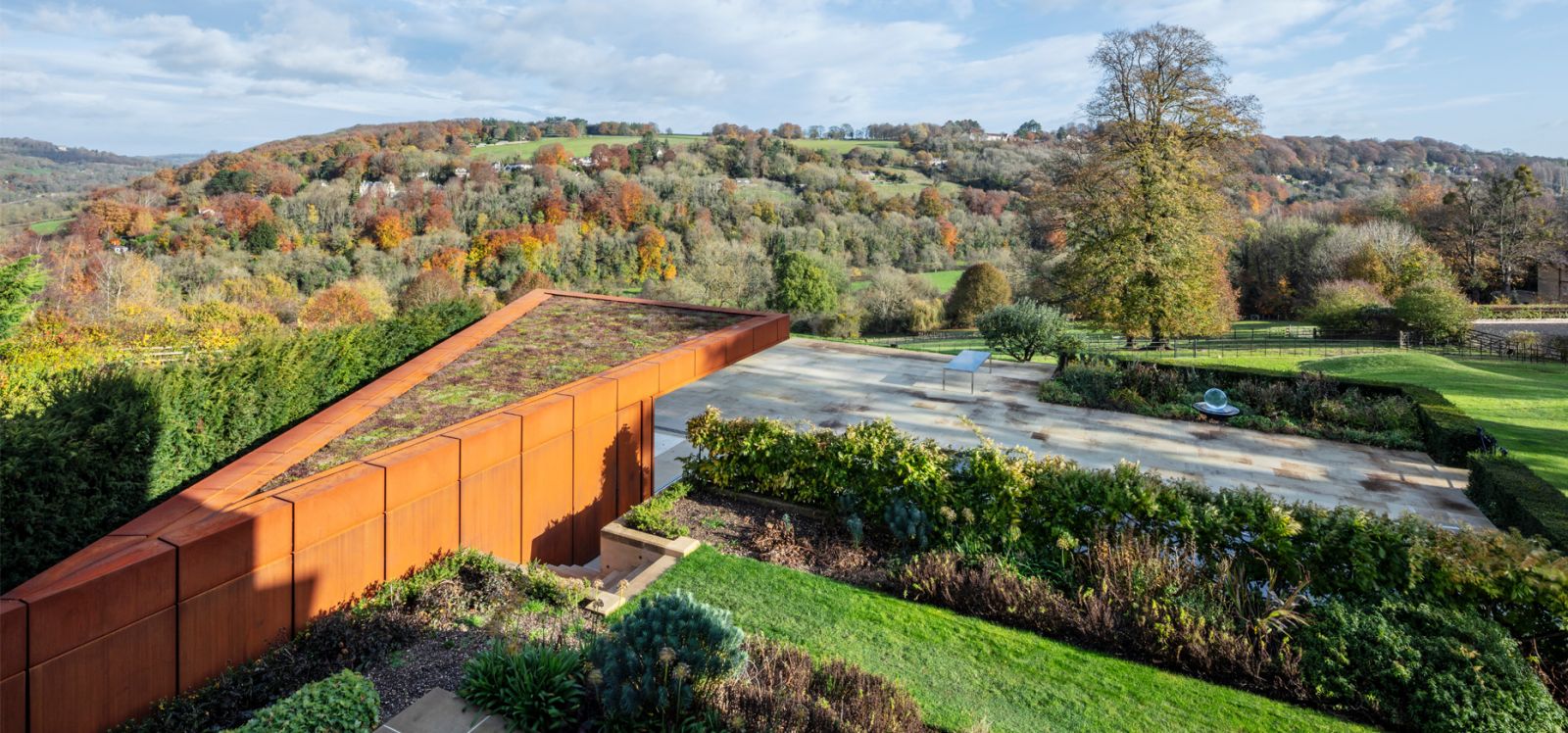 Sky-Frame-corner-opening-Pool-House-Wiltshire-8